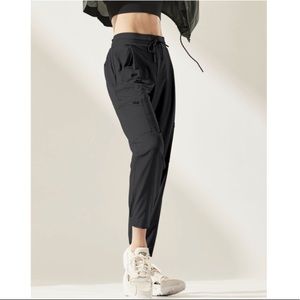 Athleta Go Far Travel Pant